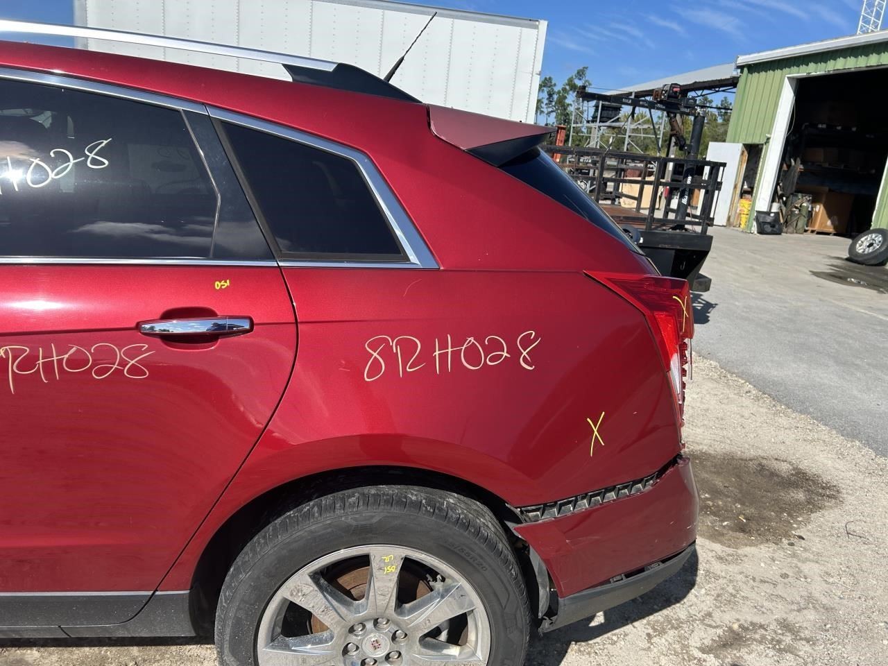 SRX 2011 Horn 104916238