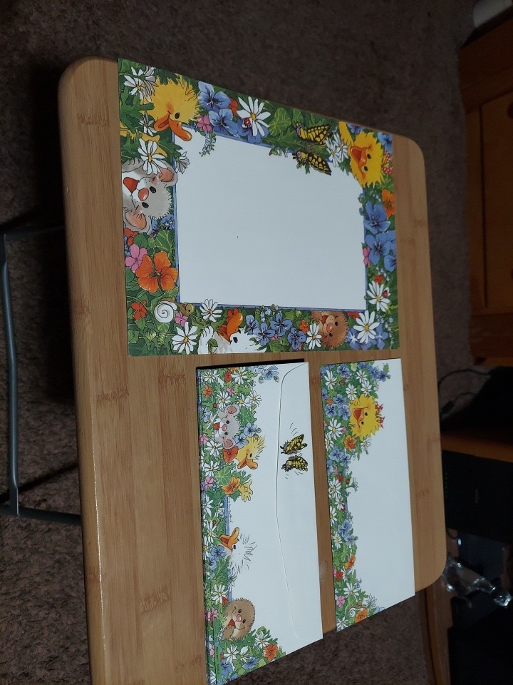 Suzy's Zoo Vintage Stationary Set Pre-owned