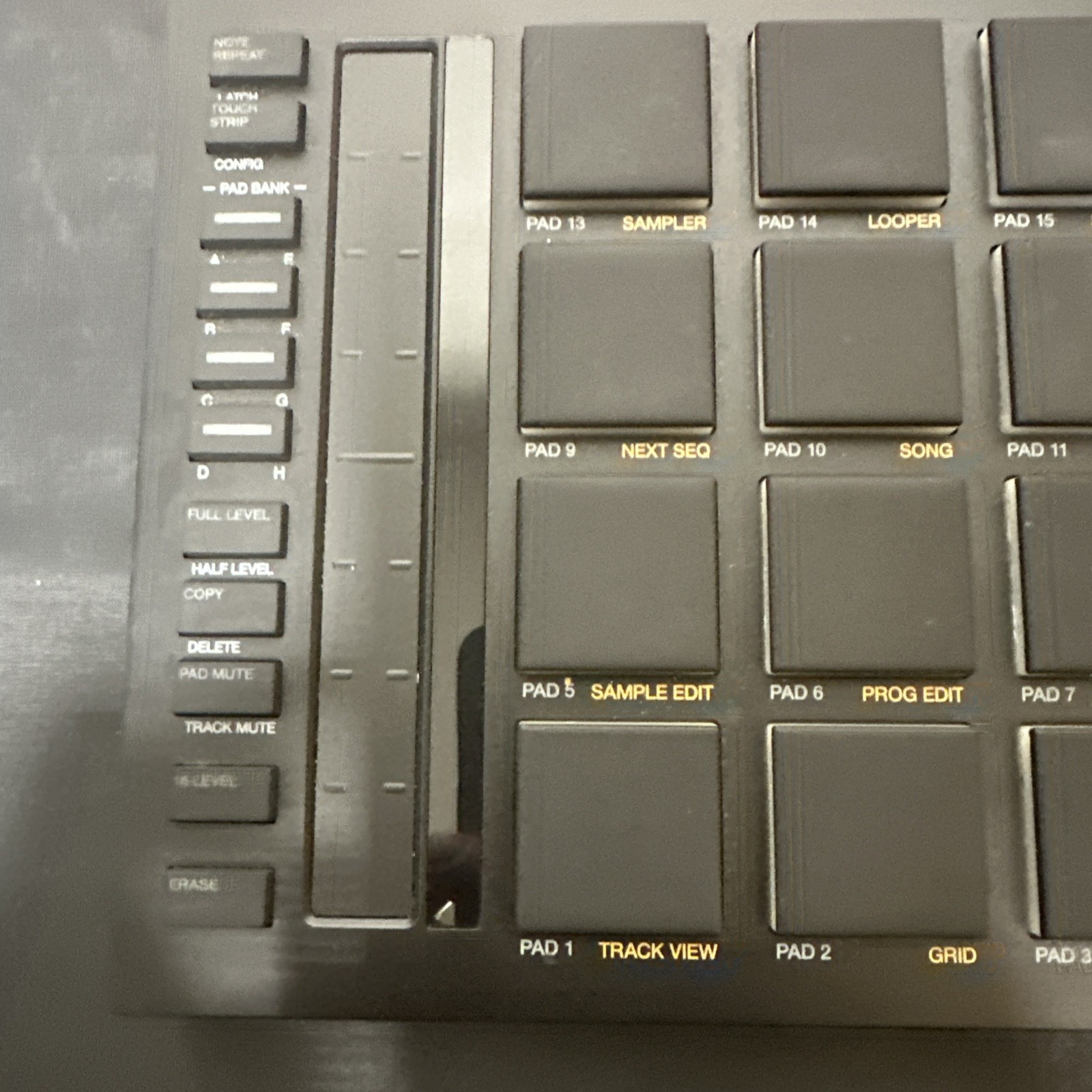Akai Professional MPC Studio Music Production Controller and MPC Software