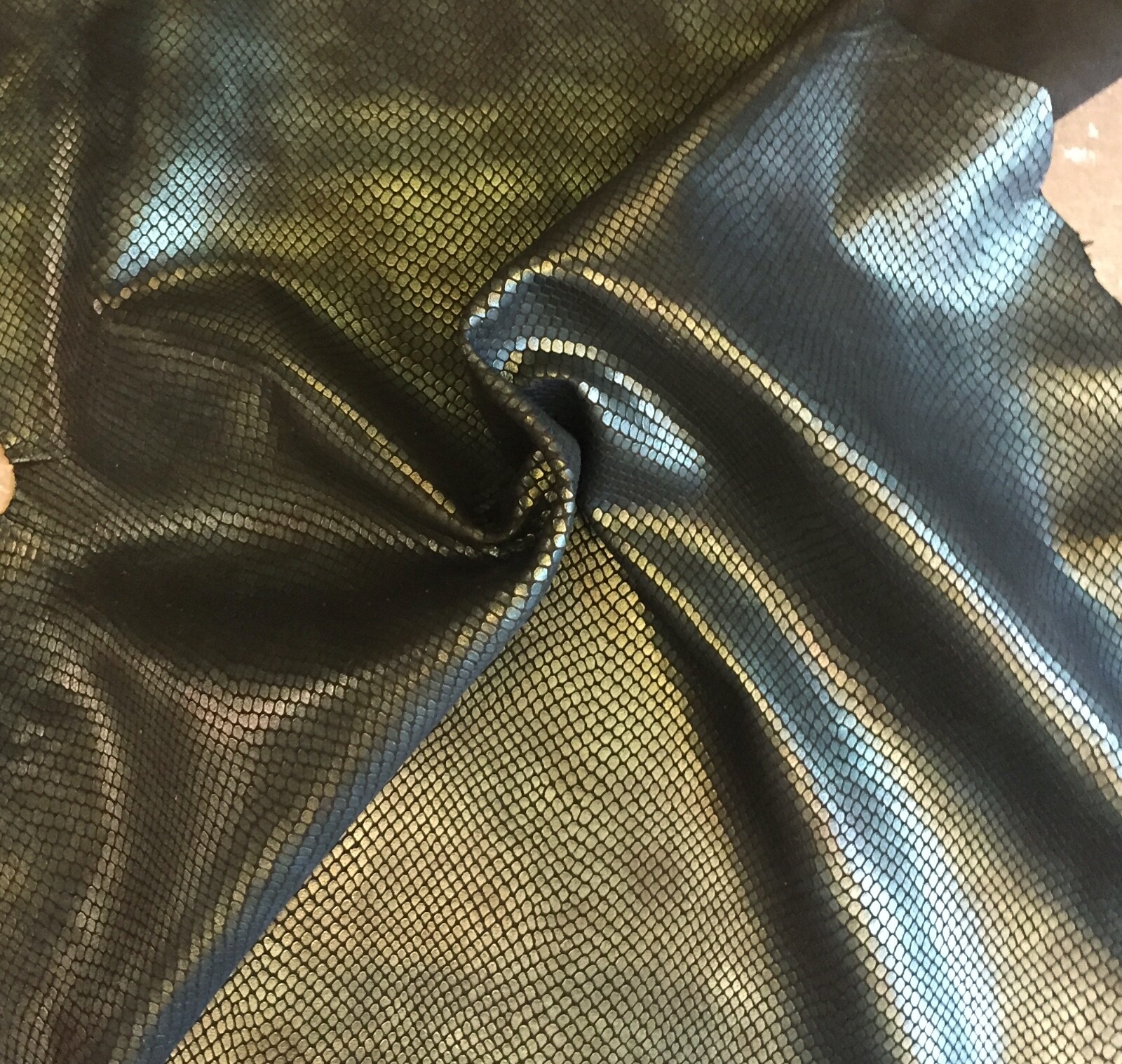 Green Leather Hide Snakeskin Embossed Thin Crafter Bookbinding Fabric Upholstery