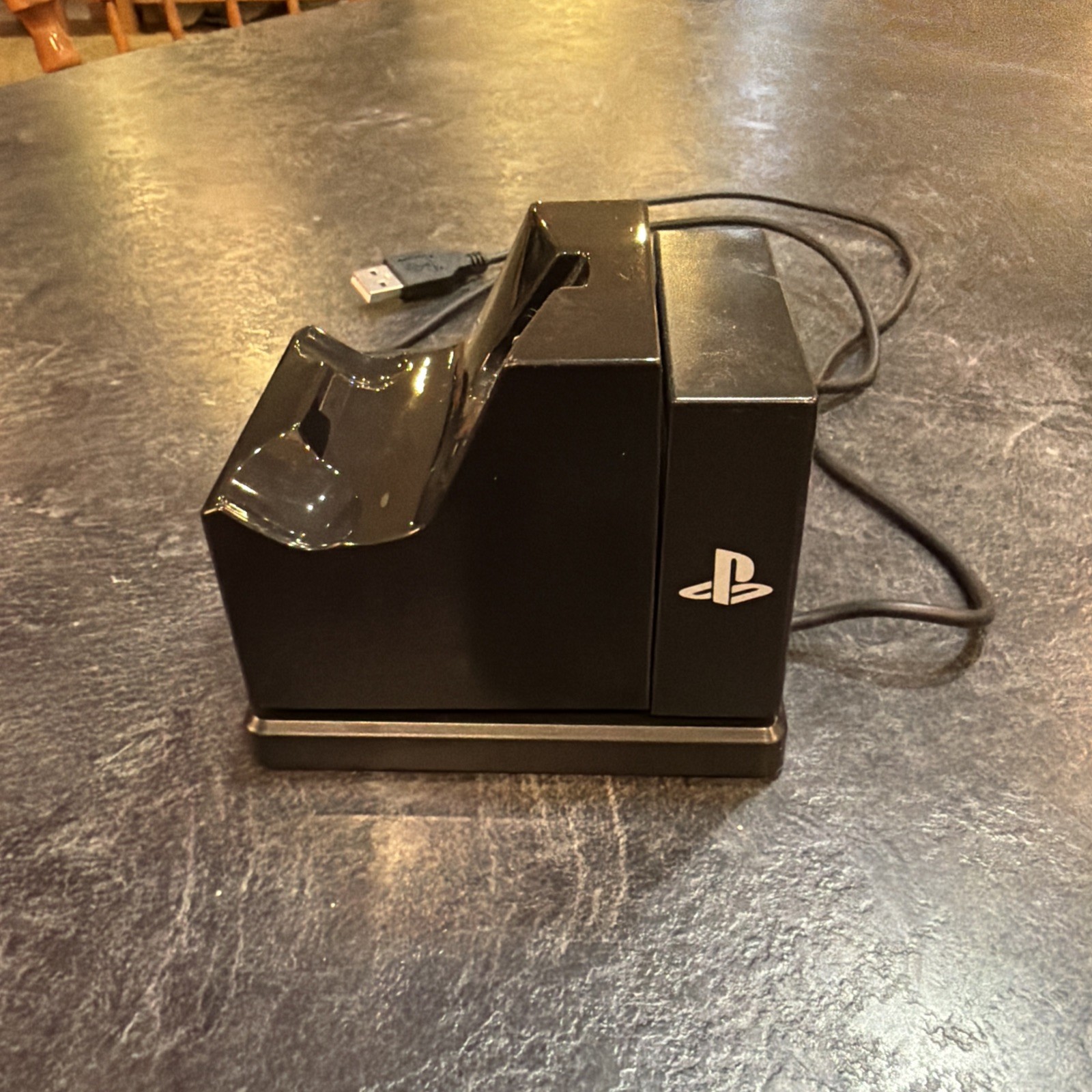 Power A Charging Stand For PlayStation 4 PS4 1346333-01 Tested & Working
