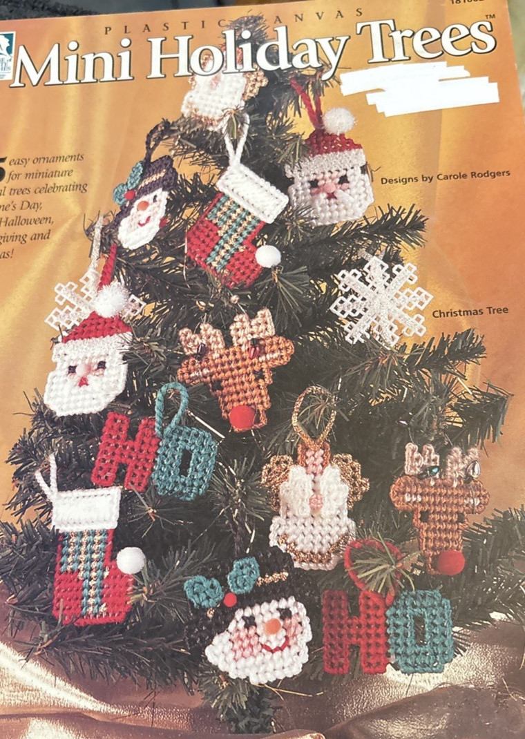 Vtg Rare House of White Birches MINI HOLIDAY TREES Plastic Canvas 1998 Bk 181062