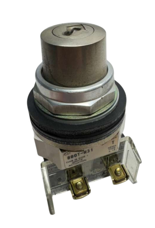 Allen-Bradley 800T-H31 Maintained 30mm Selector Switch 2 Position *Please Read*
