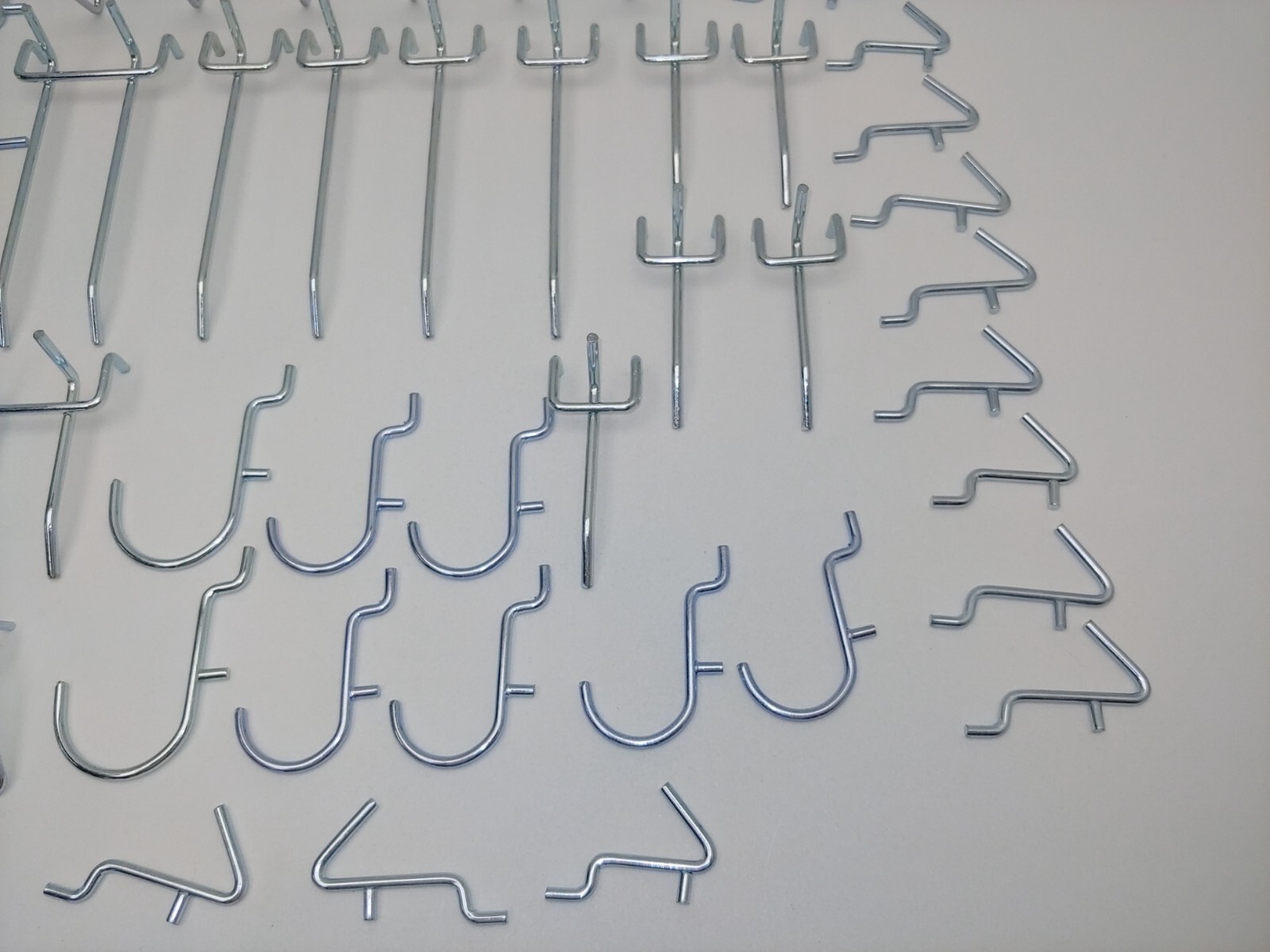 50 Assorted Chrome Plated Pegboard Hooks Hangers, Tool Screwdriver Hammer Pegs
