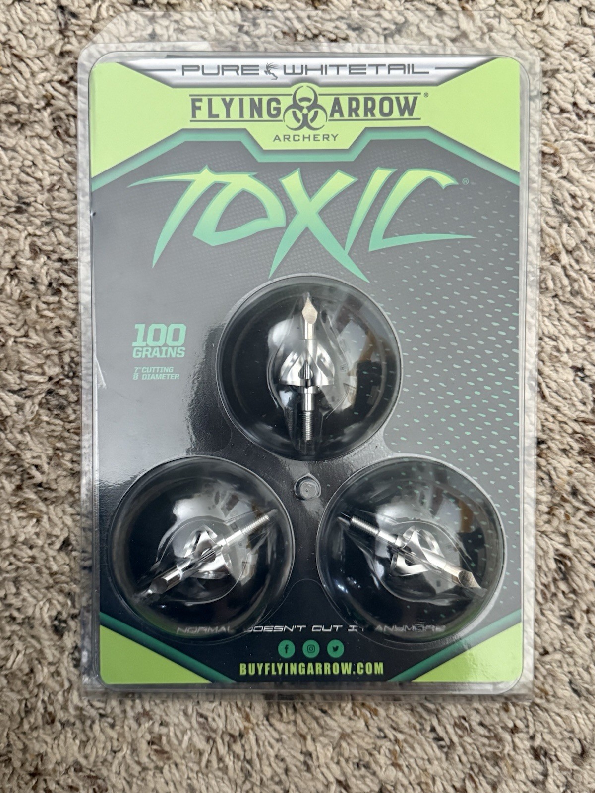 Flying Arrow Archery Toxic Broadhead 100 Grain (3 Pack)