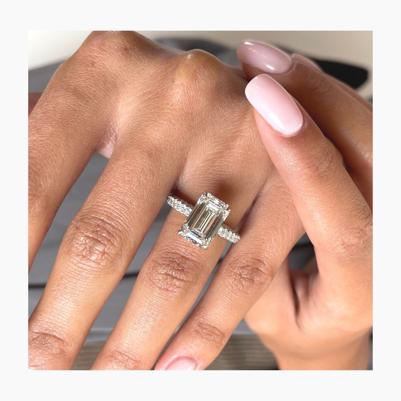 Diamond Engagement Ring Emerald IGI Certified VS1 F 4.2 Carat 14K White Gold