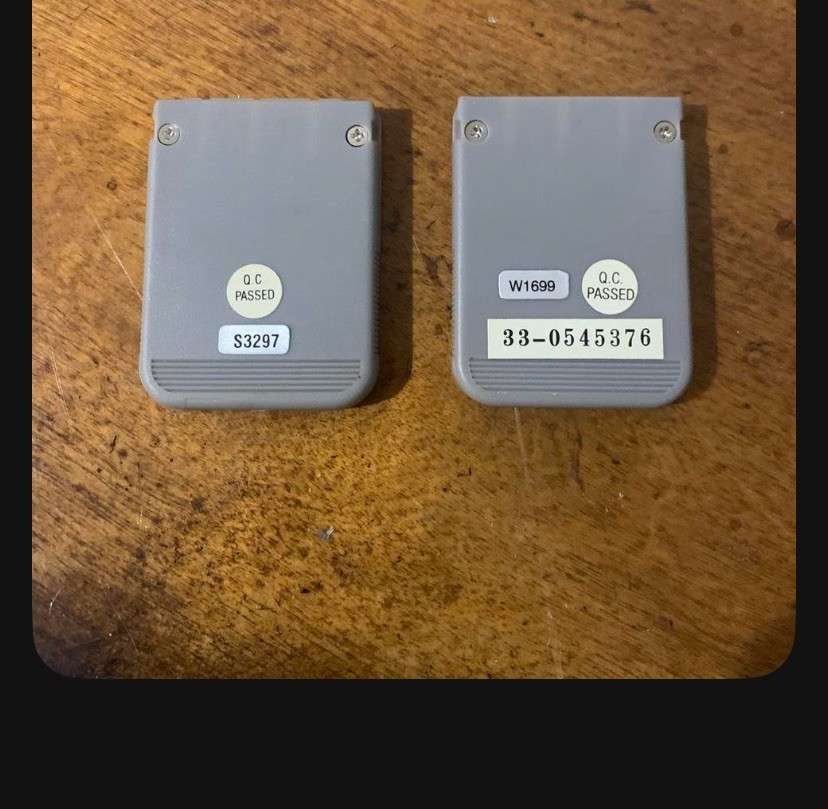 2x Gray Memory Card for Sony PlayStation 1 PS1, Wired, Clear Storage Case