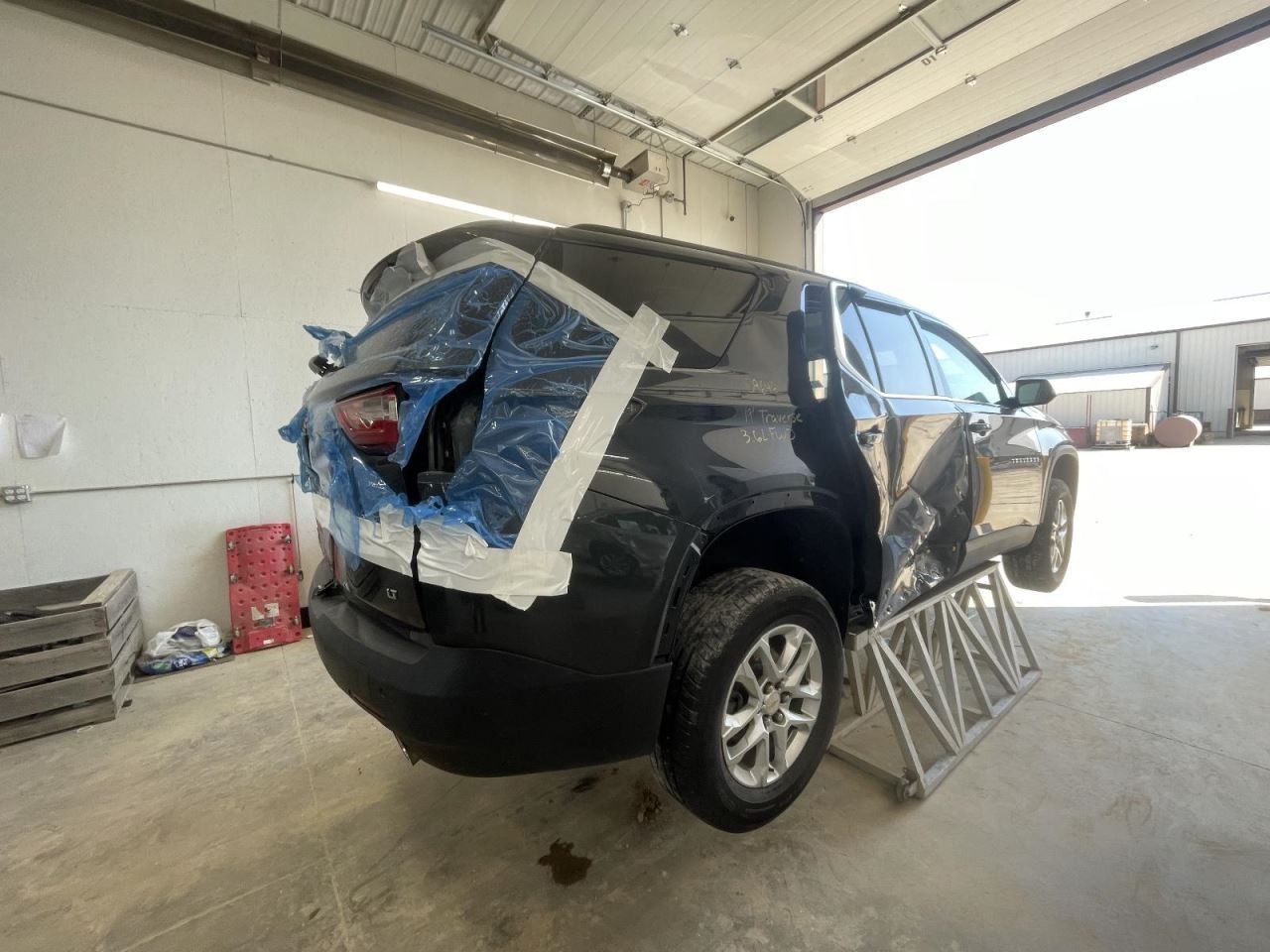 TRAVERSE 2019 Air Shutter 1061607
