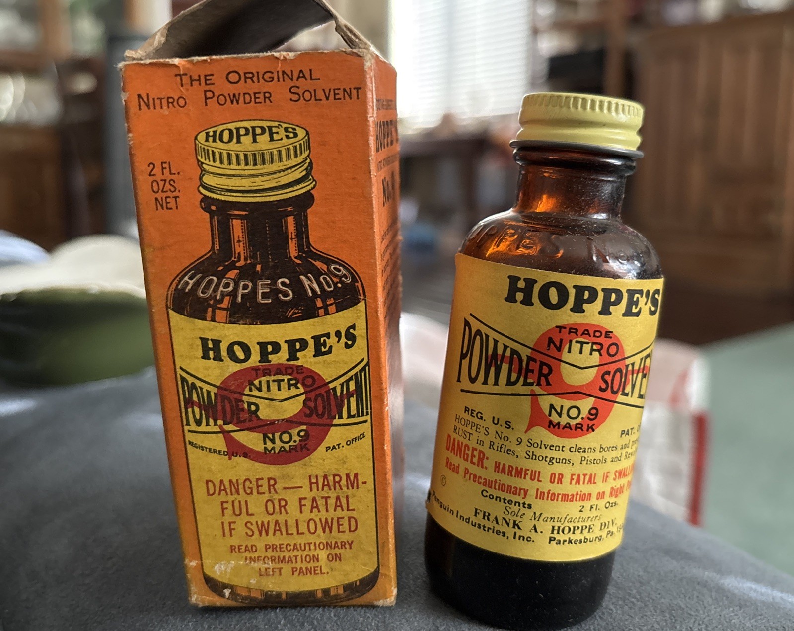 Vintage Hoppe's No. 9 Nitro Powder Solvent In Original Box Used Approx 1/3 Left