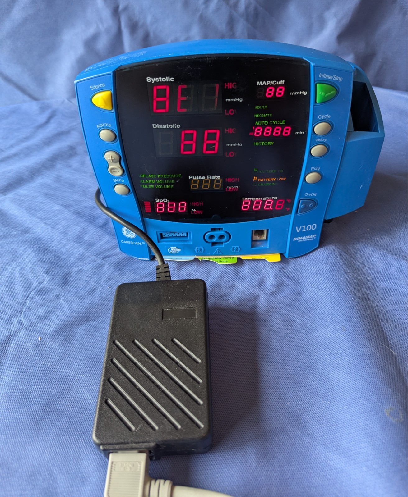 GE DINAMAP CARESCAPE V100 with BP Hose and Power Supply