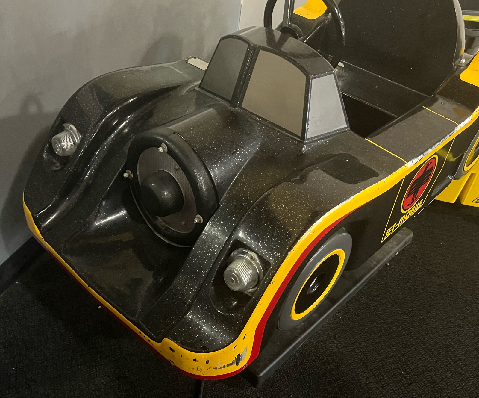 BAT MOBILE KIDDIE RIDE ARCADE MACHINE (Excellent Condition) *RARE*