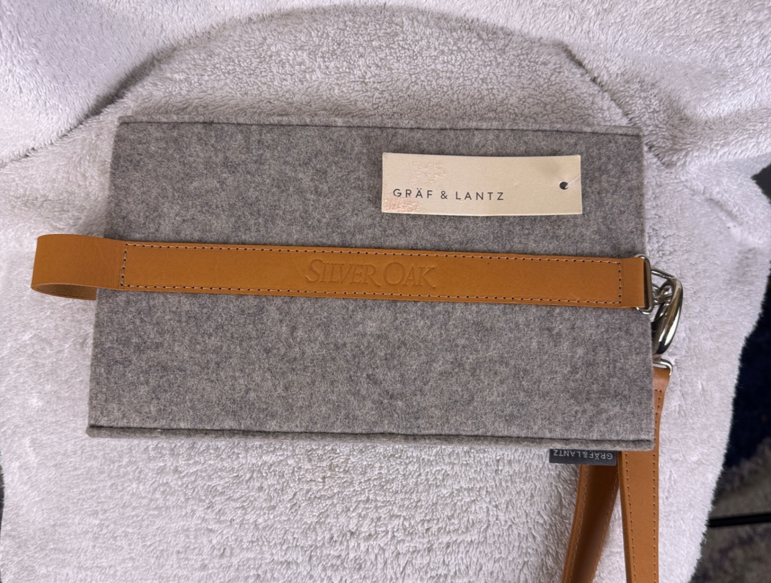 GRÄF & LANTZ Solo Felt Wine Carrier - Gray Handmade In Los Angeles Leather Strap