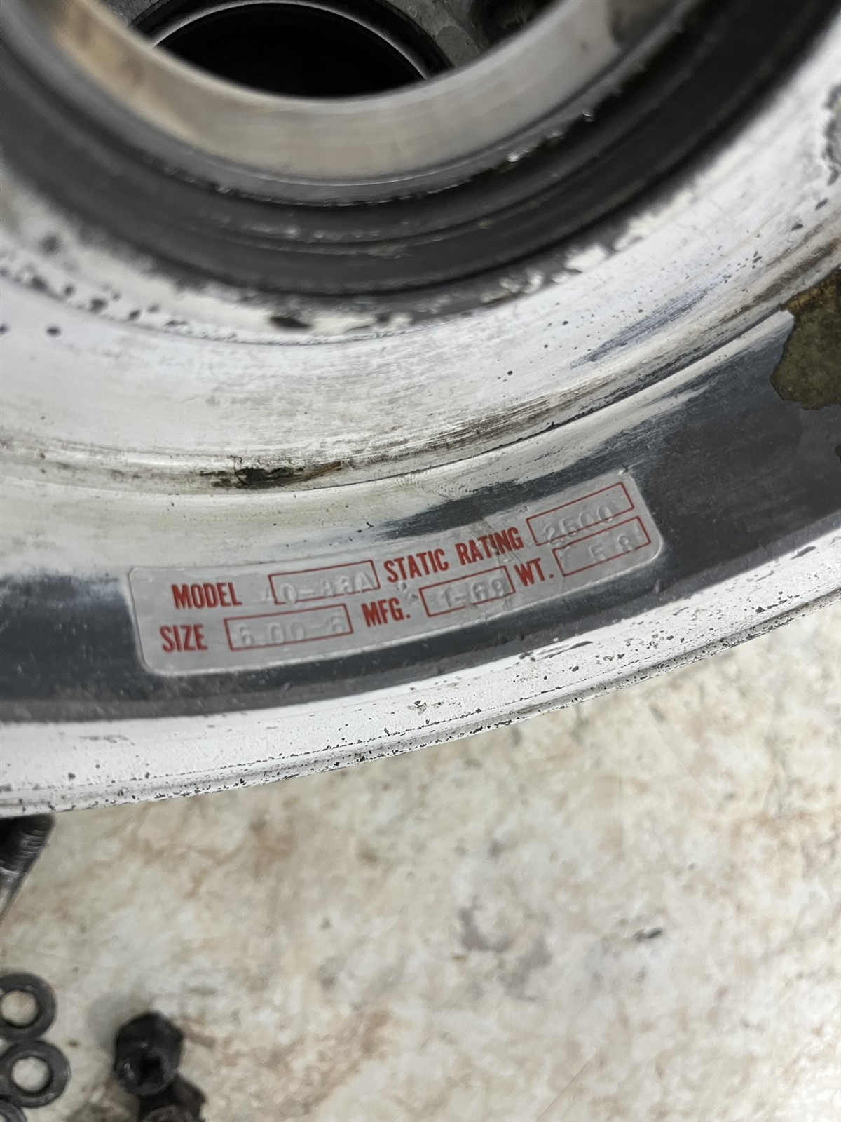 Grumman Yankee AA-1 Cleveland 40-86A 600 6.00 x 6 Main wheel rim hub 162-02700