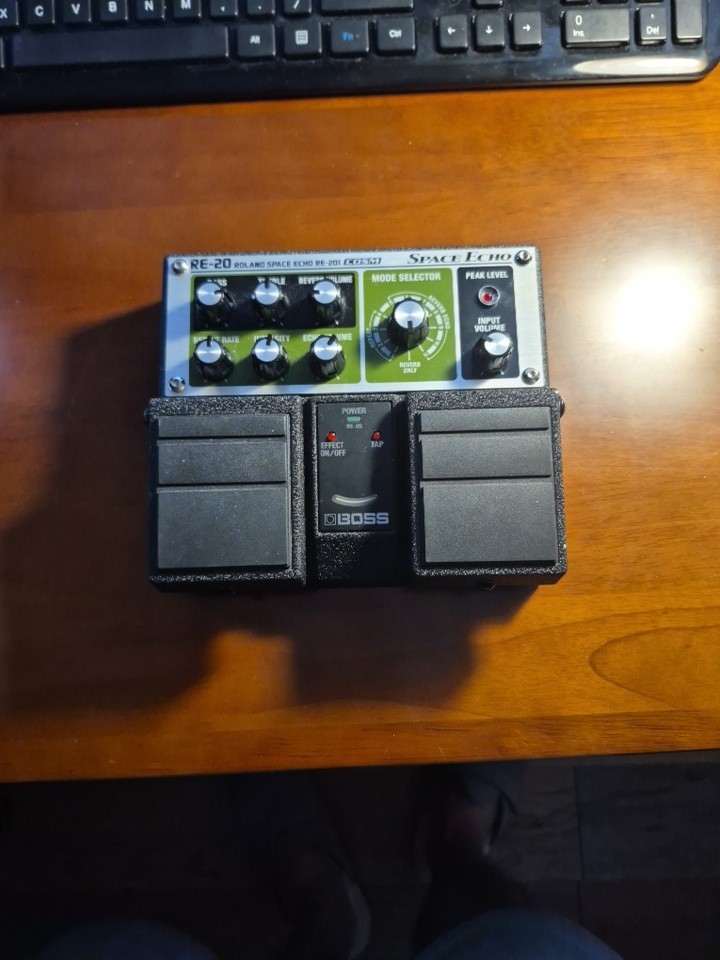 Boss RE-20 Space Echo
