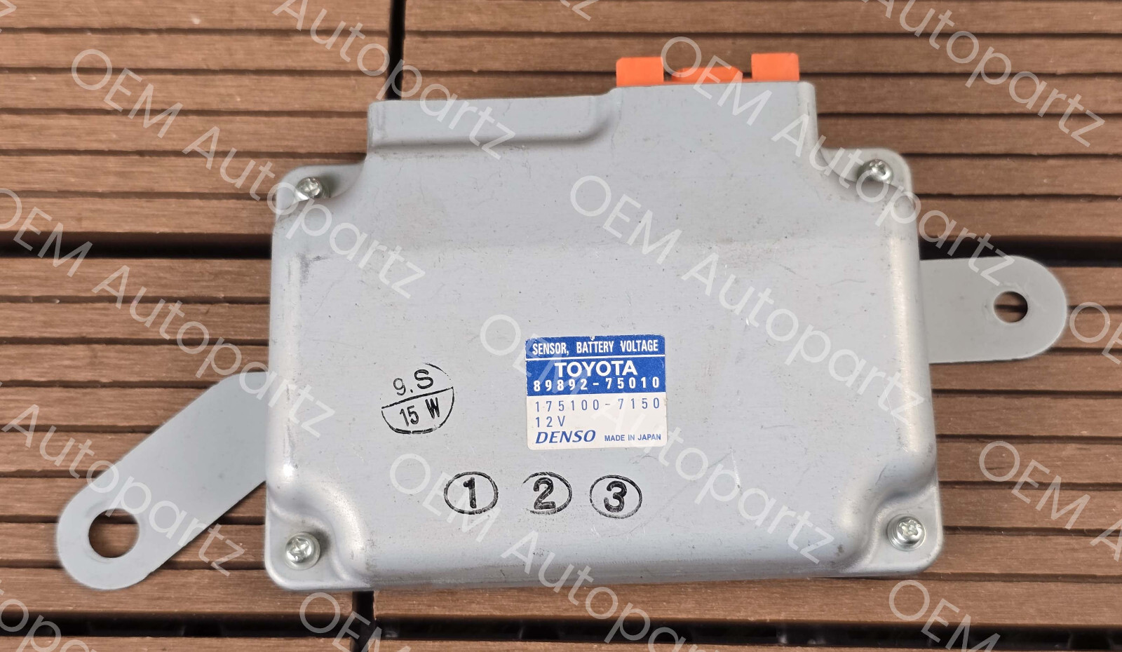 Genuine Lexus Battery Voltage Sensor 89892-75010 Used – Fits HS250h (2010-2012)