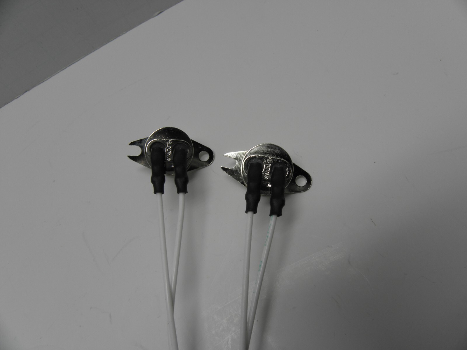 Sensata Technologies/KLIXON Temperature Switch 4344-357 Quant.-2