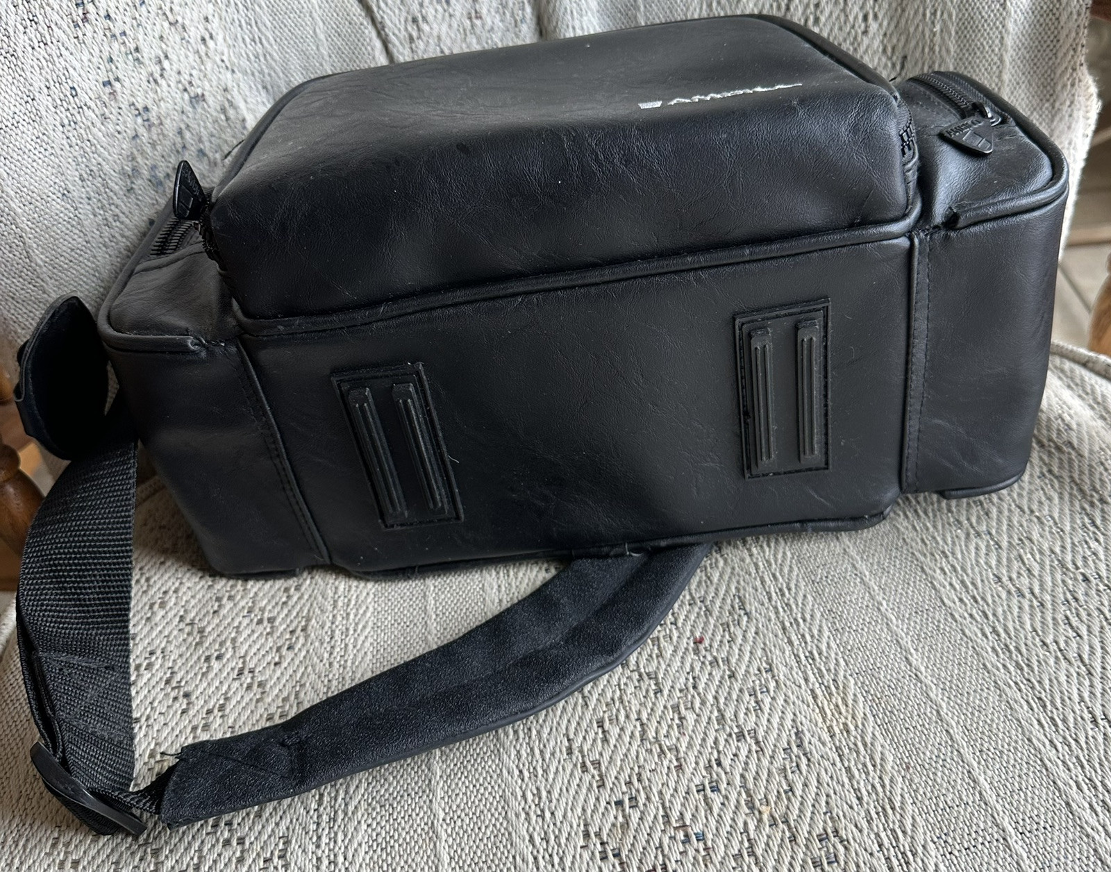 VTG Ambico Black Shoulder Strap Camera Bag Case Padded Multiple Compartments