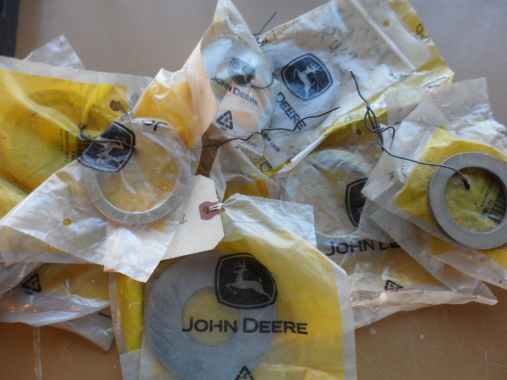 Genuine OEM John Deere Washer 24H1635, T75815, T80027, R46973 price per piece