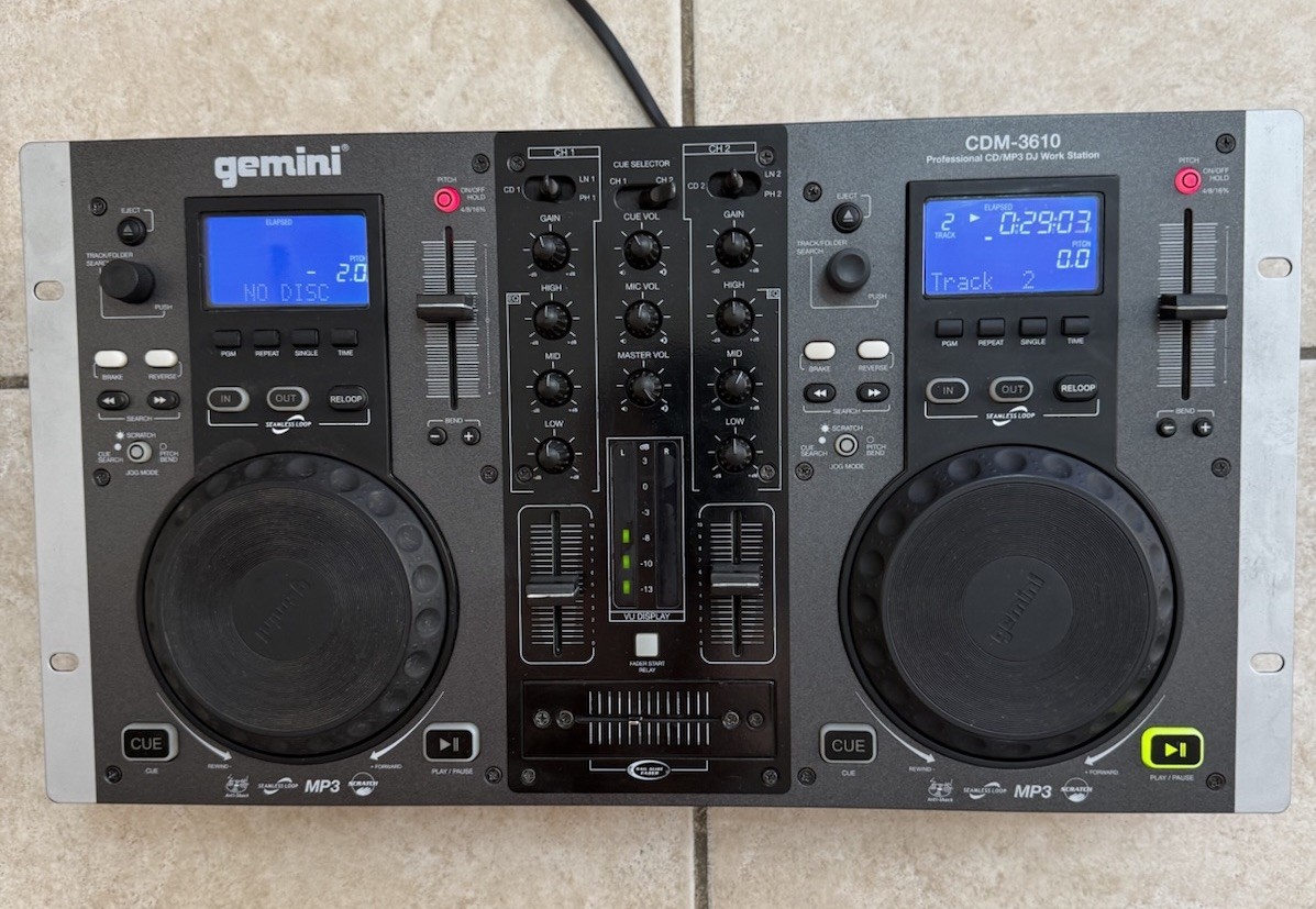Gemini CDM-3610 Professional Dual CD/MP3 Work Station Mixing Console For Parts