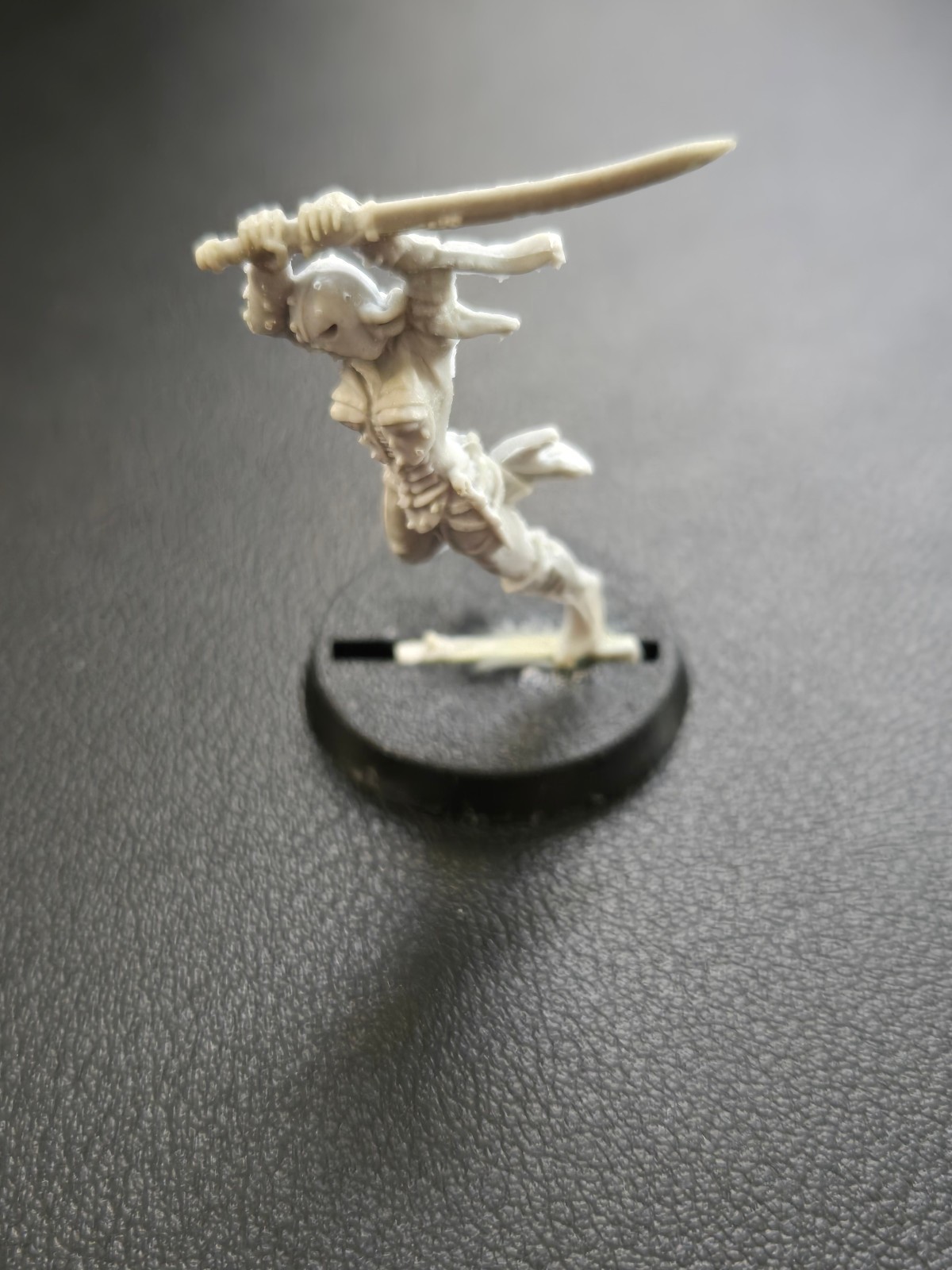 Warhammer 40K Citadel Finecast Death Cult Assassin OOP used unpainted