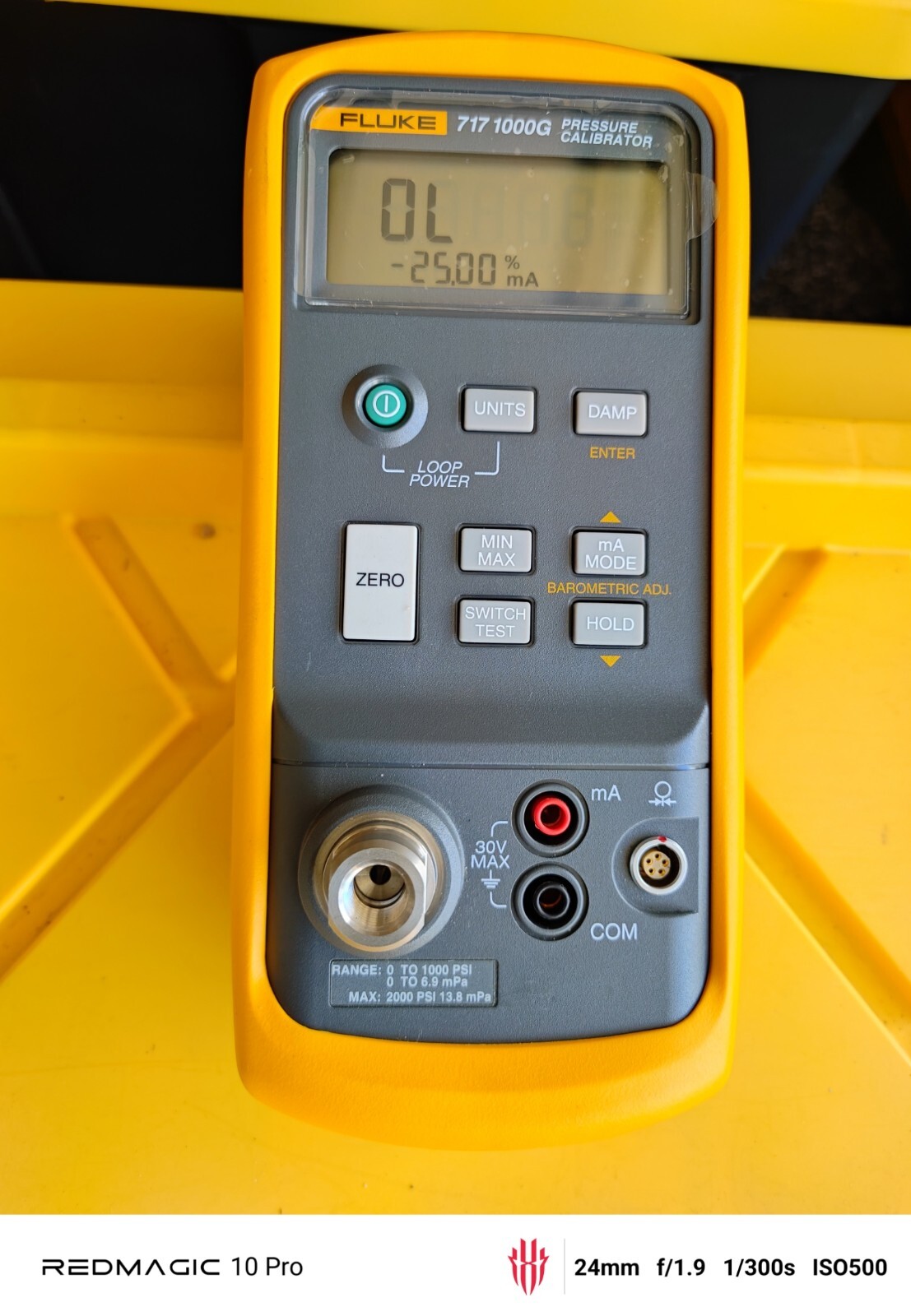 Fluke 717 1000G 0 to 1000 PSI Pressure Calibrator - Demo unit  used.