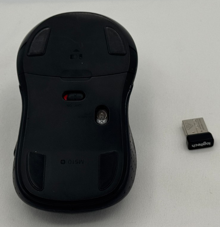 Logitech K520 Wireless Keyboard/Mouse/ and USB Adapter - Tested -Great Condition