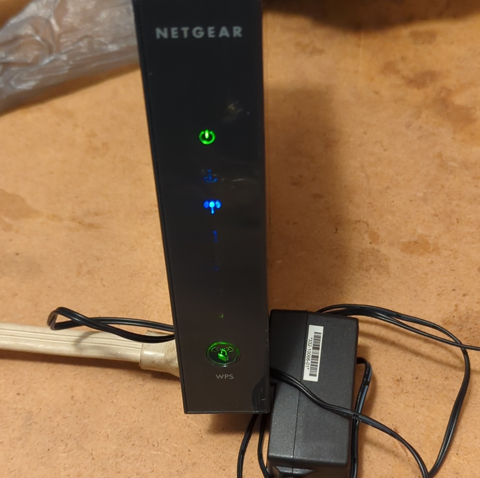 NETGEAR WNR2000 Wireless N Router 300Mbps 4 LAN Ports WPS Ethernet Black