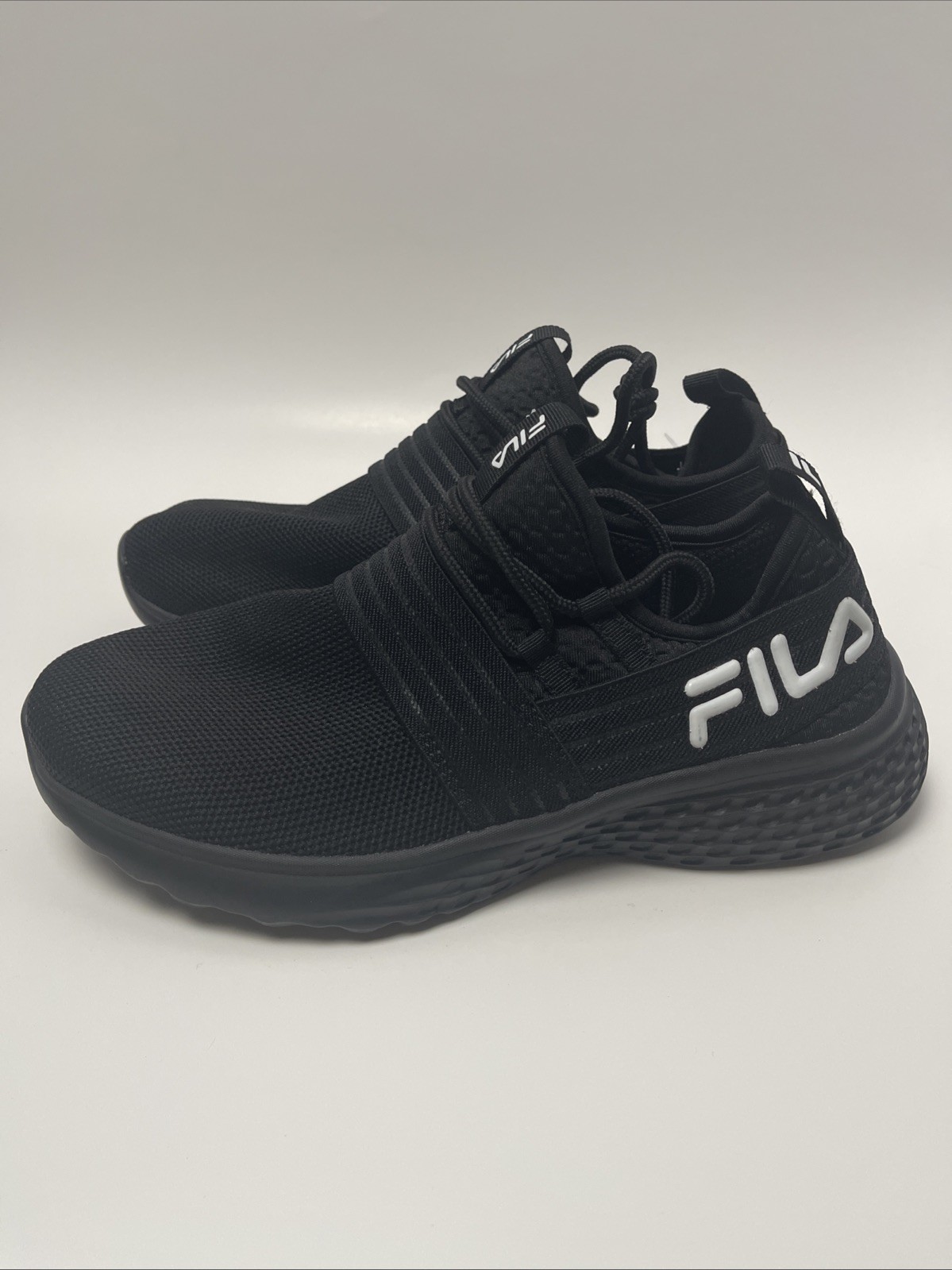 Men's Fila Fondato 4 Running Sneakers Size 8