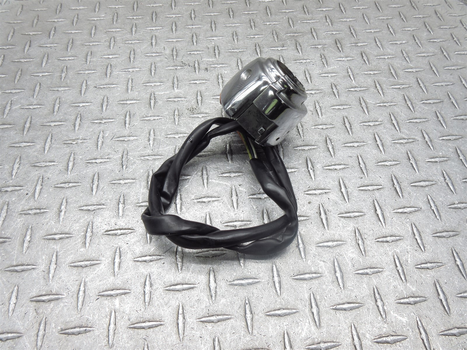 2000 Harley Davidson Softail Deuce FXSTD Left Switch Control Signal Light Horn