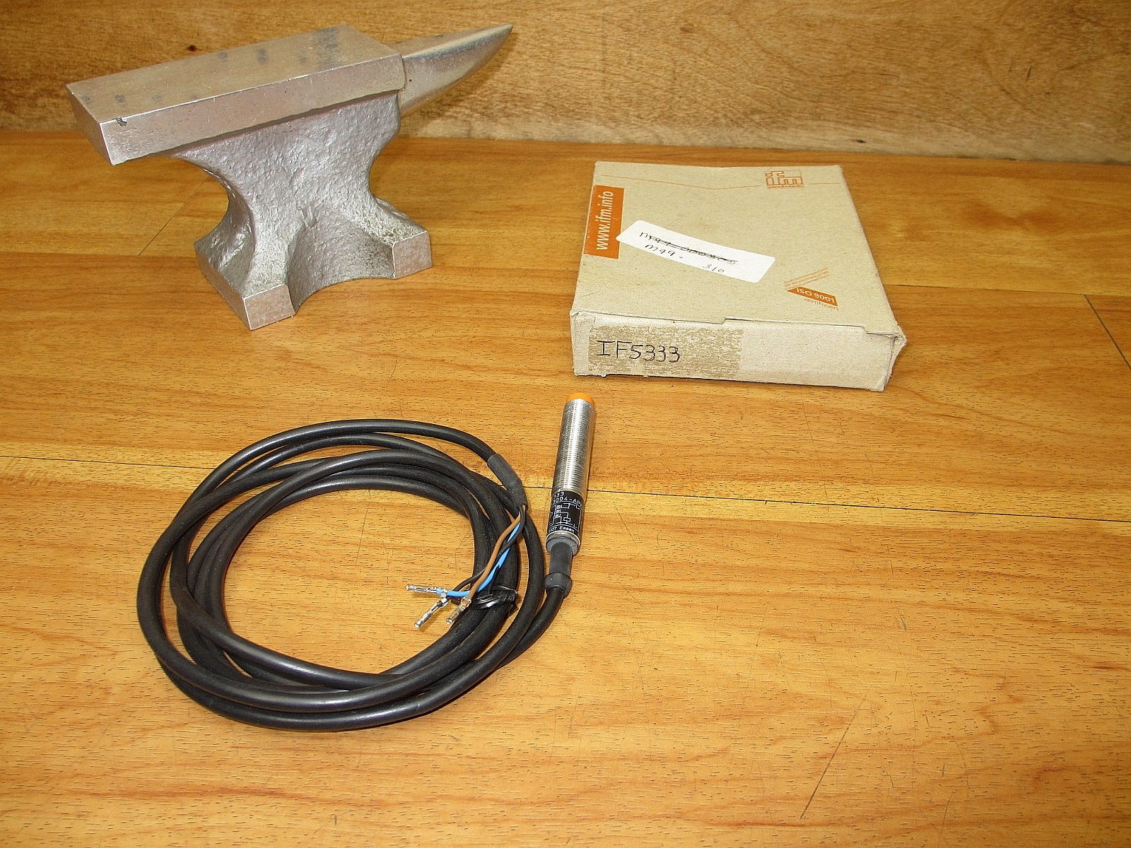 IFM Efector IF5333 *NIB* Inductive Proximity Switch IFA3004-APKG