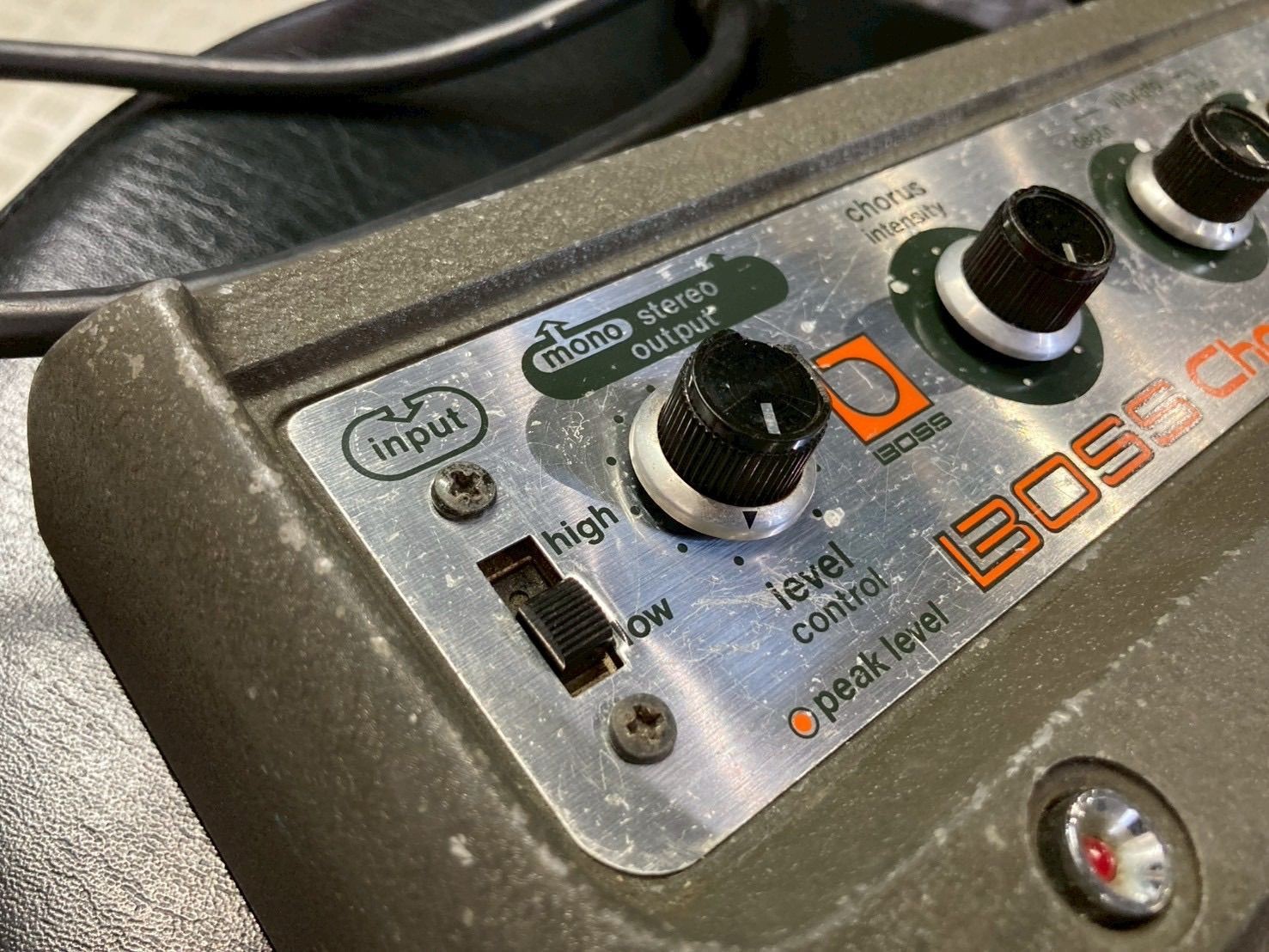 BOSS CE-1 858732