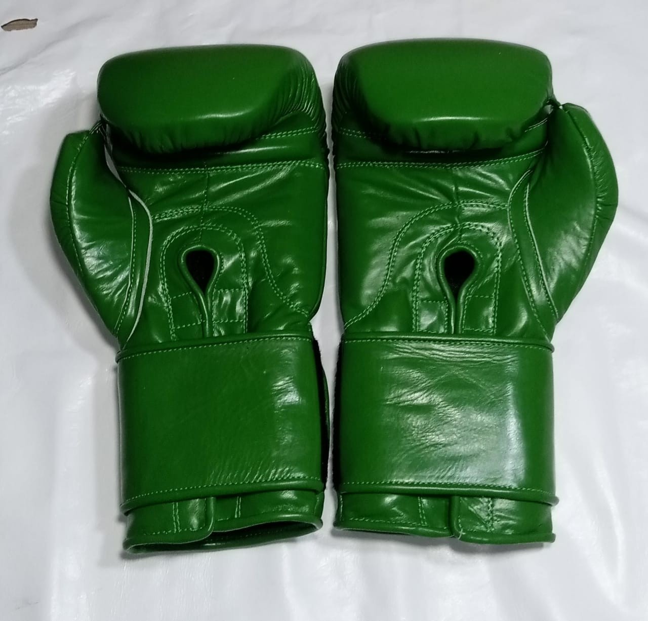 CUSTOMISED BOXING GLOVES/MMA GLOVES