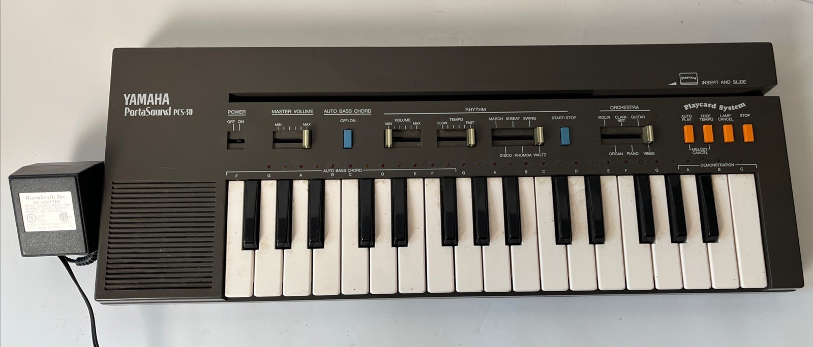 Vintage 1984 Yamaha PortaSound PCS-30 Keyboard + AC Adapter PARTS OR REPAIR ONLY