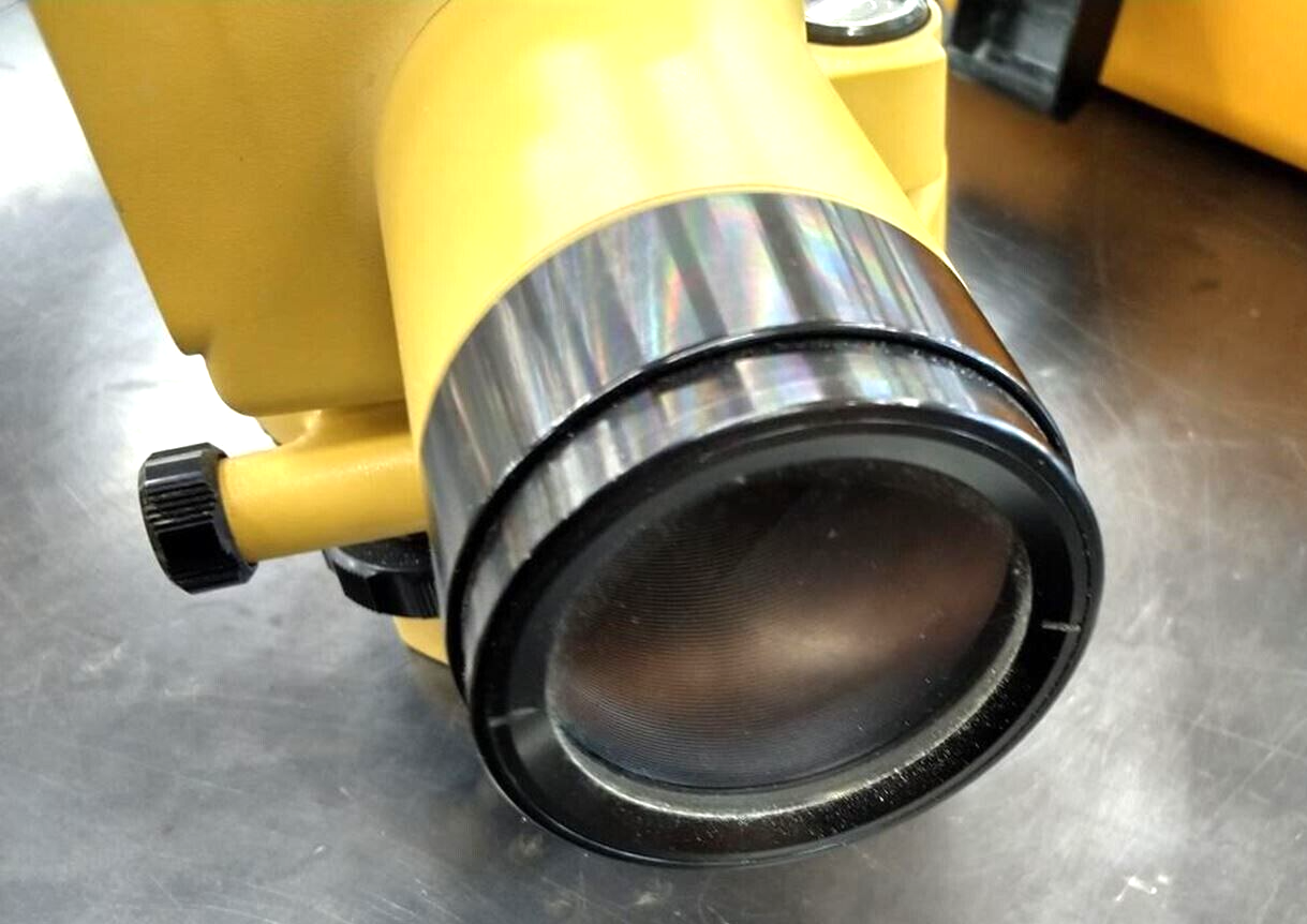 Topcon AT-M3 Auto Level Surveying Lense and Level with Case