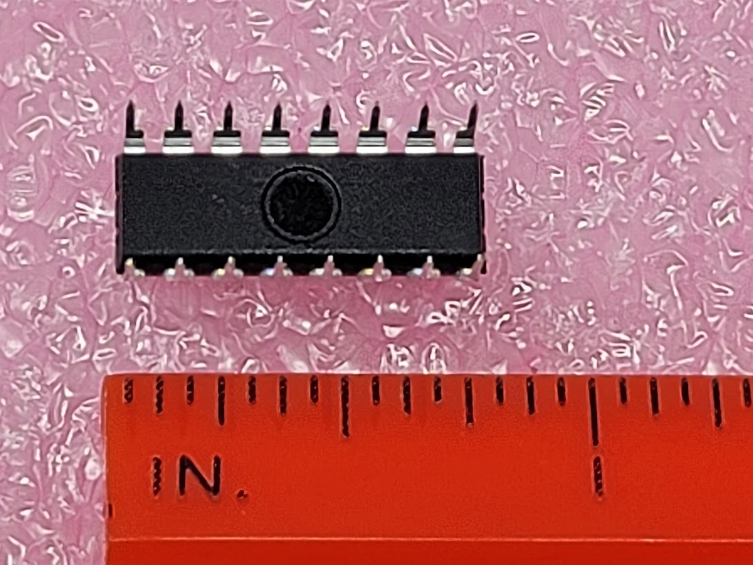 Motorola - MAD1108P - IC. Diode Array, 8 Element Encapsulated Monolithic, New