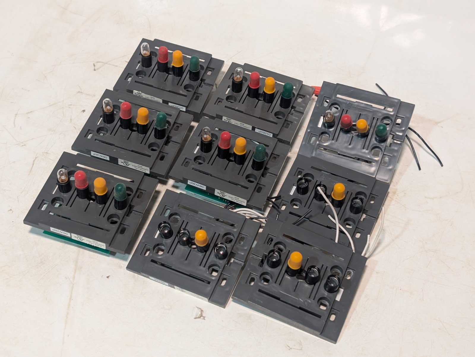 Lot of 5+ Dukane 854N Nurse Call Corridor 4-Lamp Pilot Lights 18A424, 110-2386