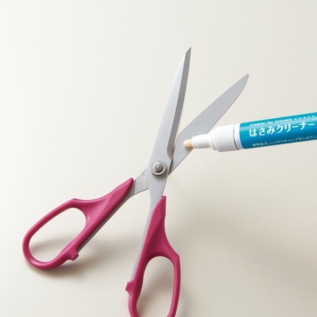 Clover Scissors Cleaner 7ml (Sewing Tool) 39-264