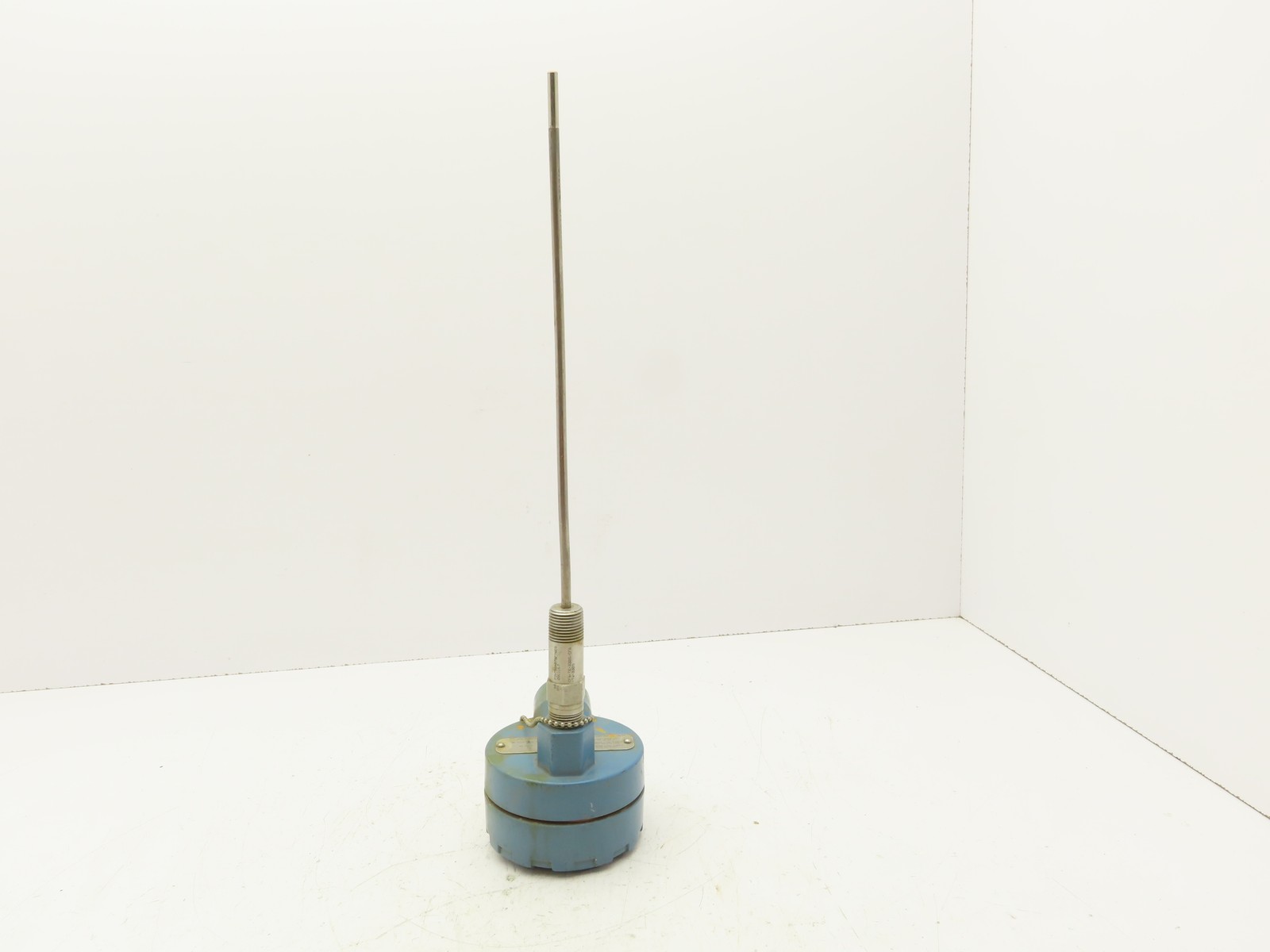 Rosemount 68 Temperature Sensor 12" Probe CF6-TE/TW-3305 Explosion Proof Head