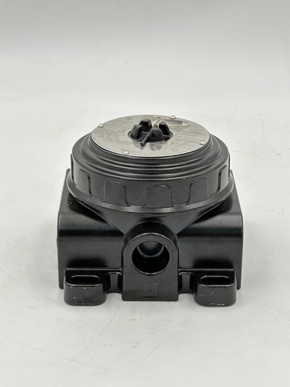 DET-TRONICS STB5A2NW PN : 226365-520 SENSOR TERMINATION BOX AL,3/4 QUAD, 2PT