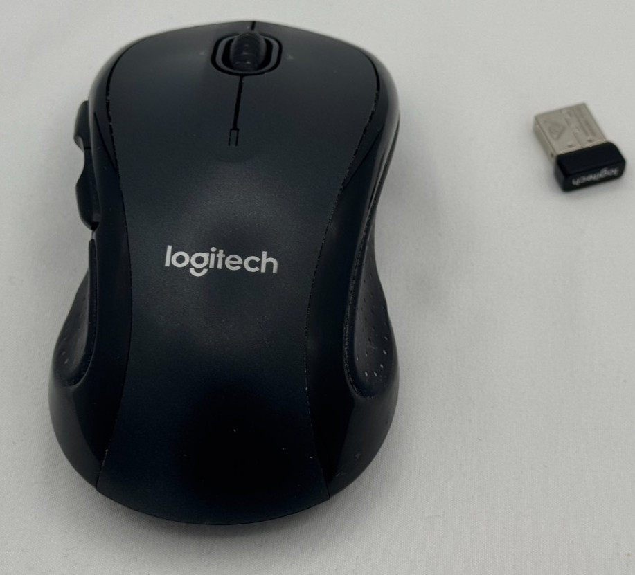 Logitech K520 Wireless Keyboard/Mouse/ and USB Adapter - Tested -Great Condition