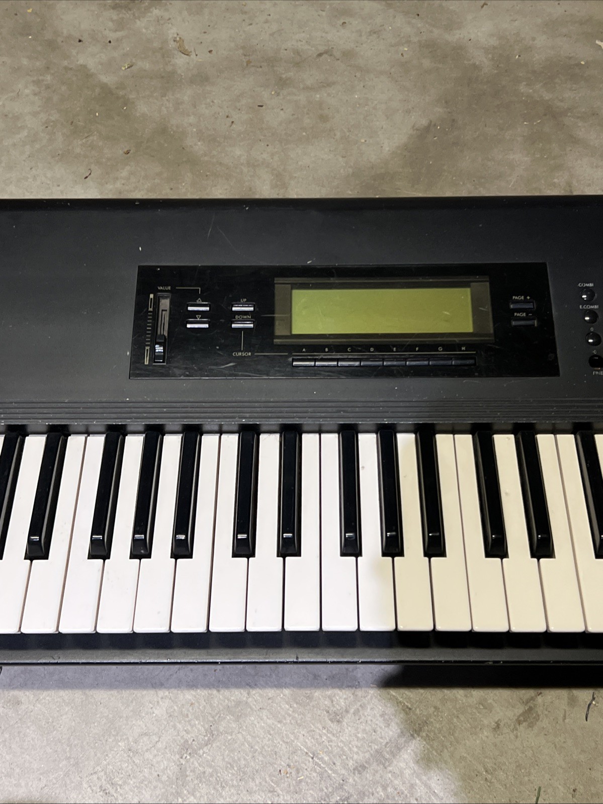 Korg T3 Keyboard - For Parts