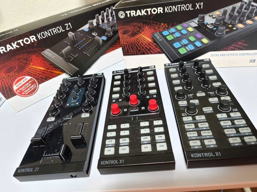 Native Instruments Traktor Kontrol X1 MK2 Z1 DJ Controller Set Japan  #O7096