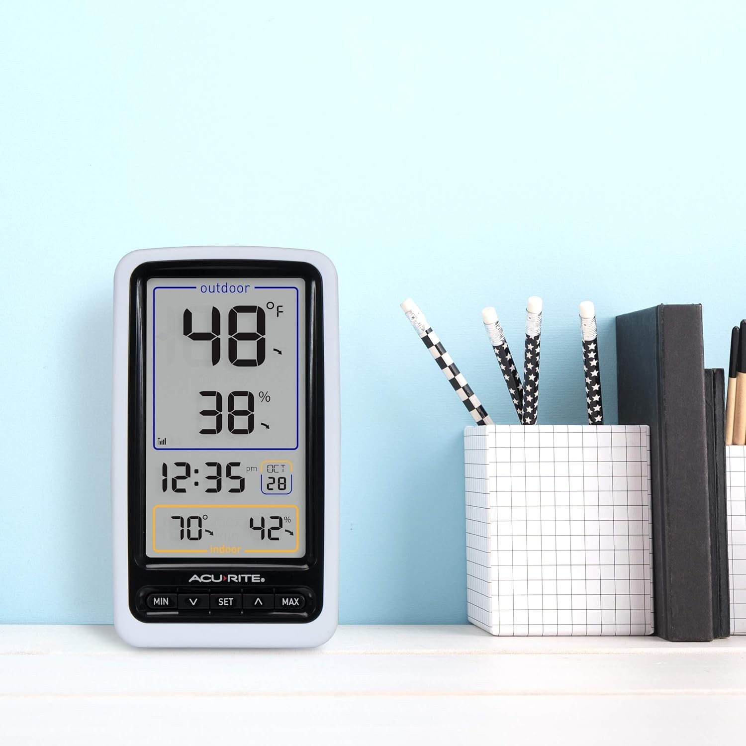 Large Display Wireless Thermometer with Trend Indicators and Humidity Tracking
