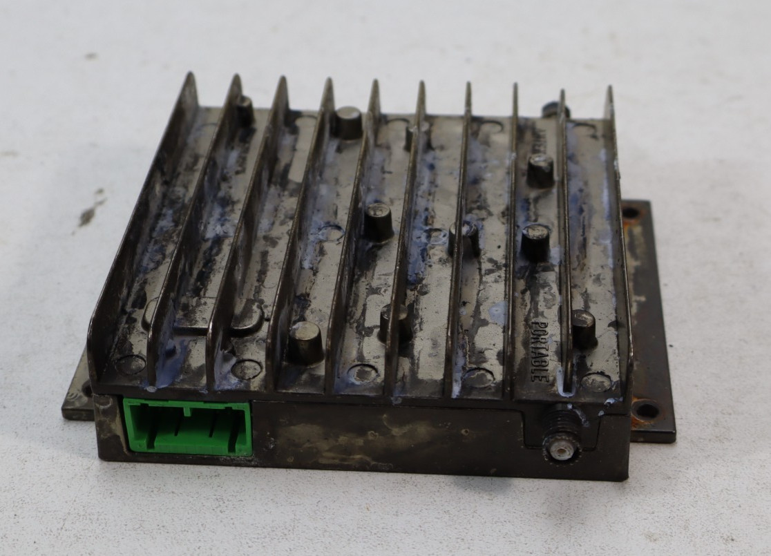1998-2003 Mercedes W210 E430 Antenna Amplifier Booster Module 109311218A OEM