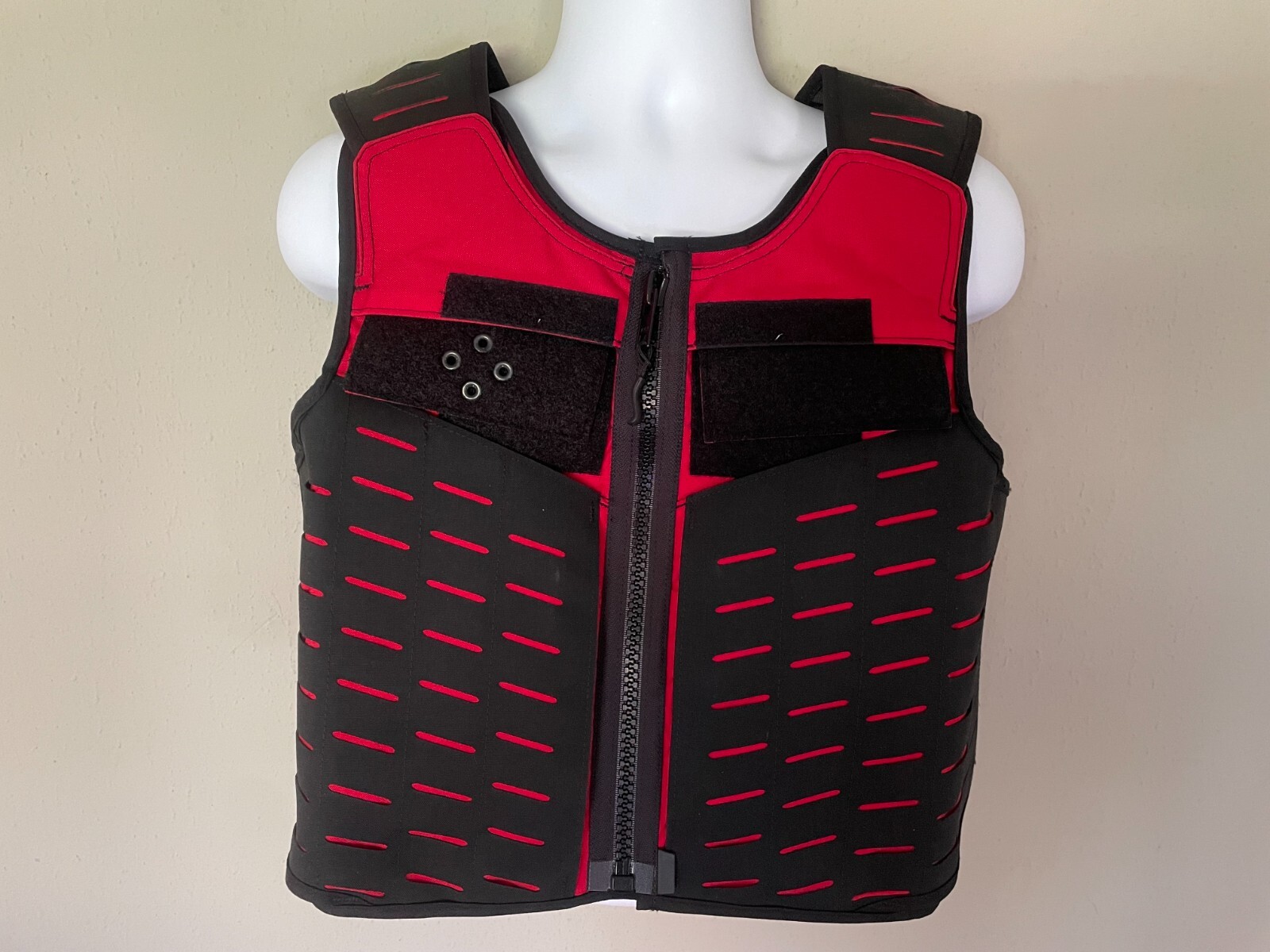 SAFARILAND Women V1 AWS Front Open Armor Plate Carrier Red XS 1811-1612 Webless