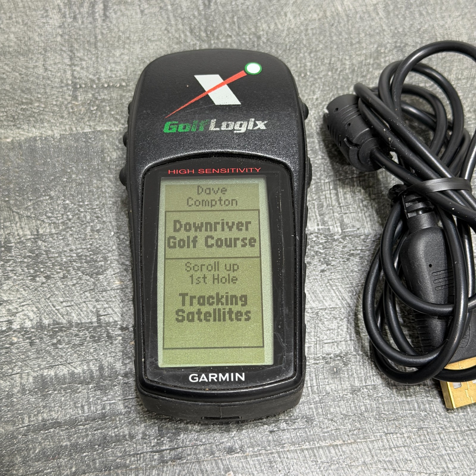 Garmin GPS GolfLogix Handheld Range Finder w/ charging cord
