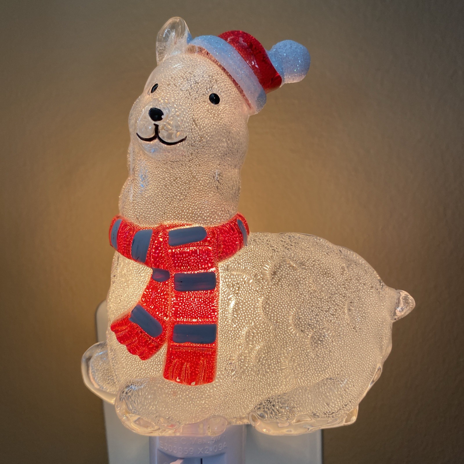 Christmas Night Light LLAMA Santa Hat Holiday Time Indoor Plastic 6" Swivel Plug