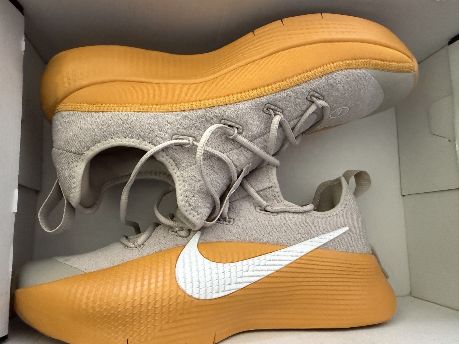 Nike Beige Orange White Low Top Lace Up Men's Athletic Sneakers FJ6151-202 2025