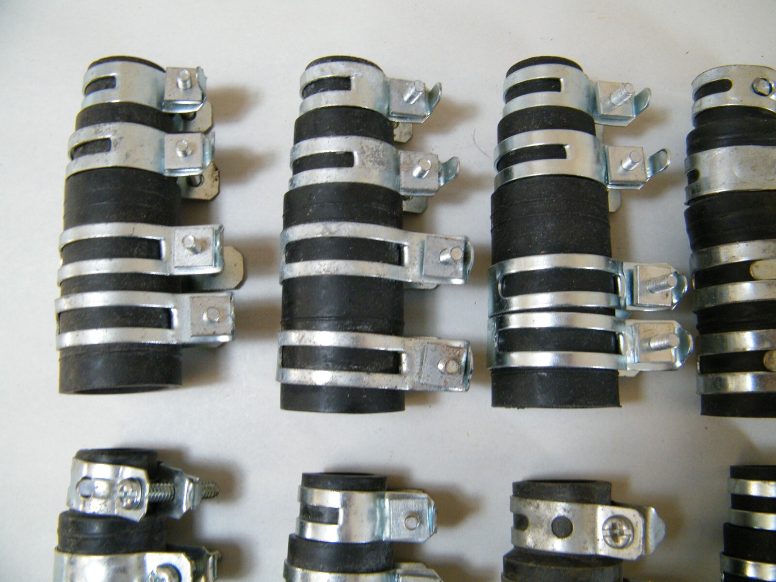 (13) DISHWASHER DISPOSAL CONNECTOR RUBBER WITH 4 STEEL CLAMPS