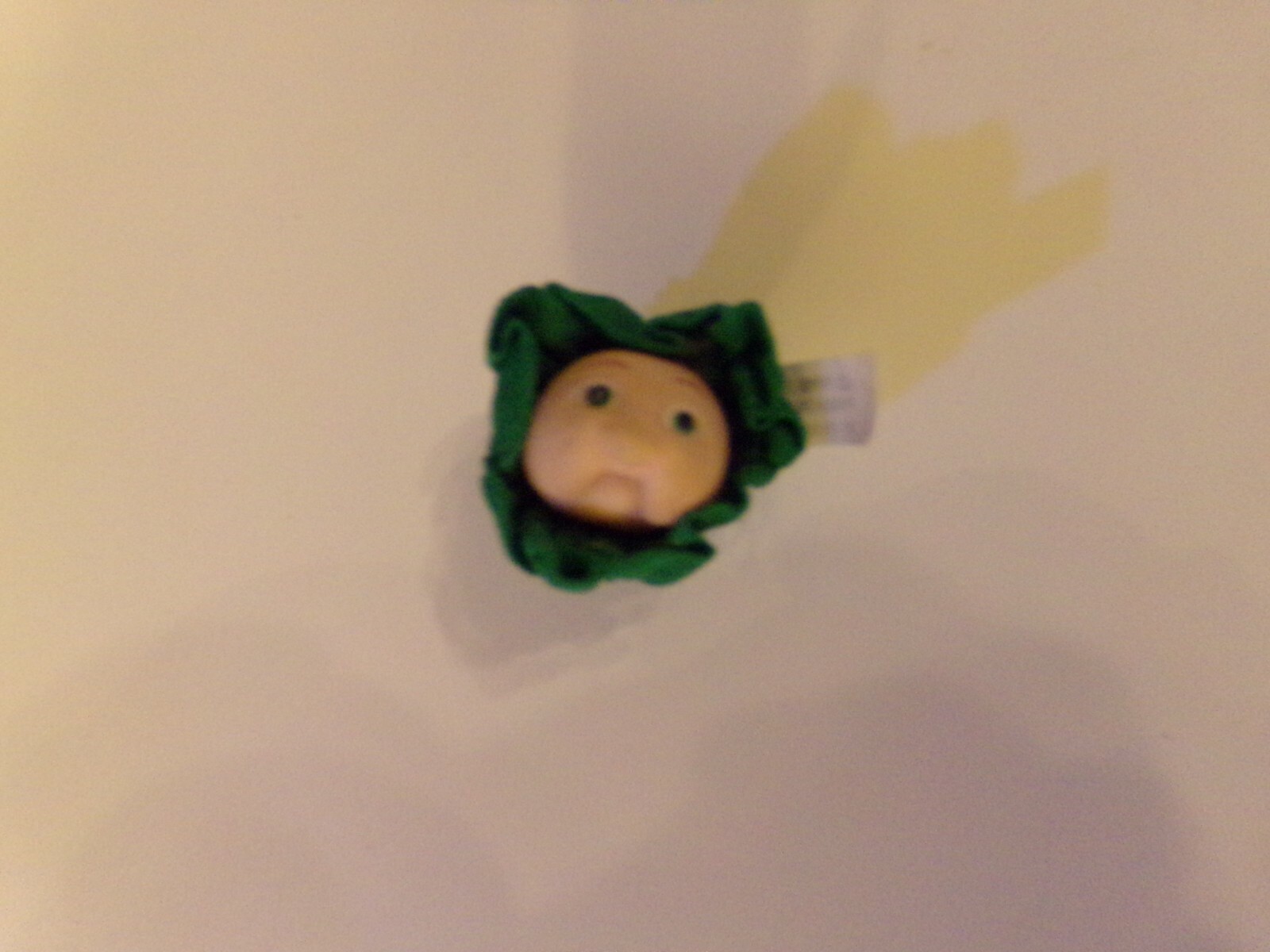 XAVIER ROBERTS  CABBAGE PATCH PLASTIC CABBAGE HEAD PIN HTF!